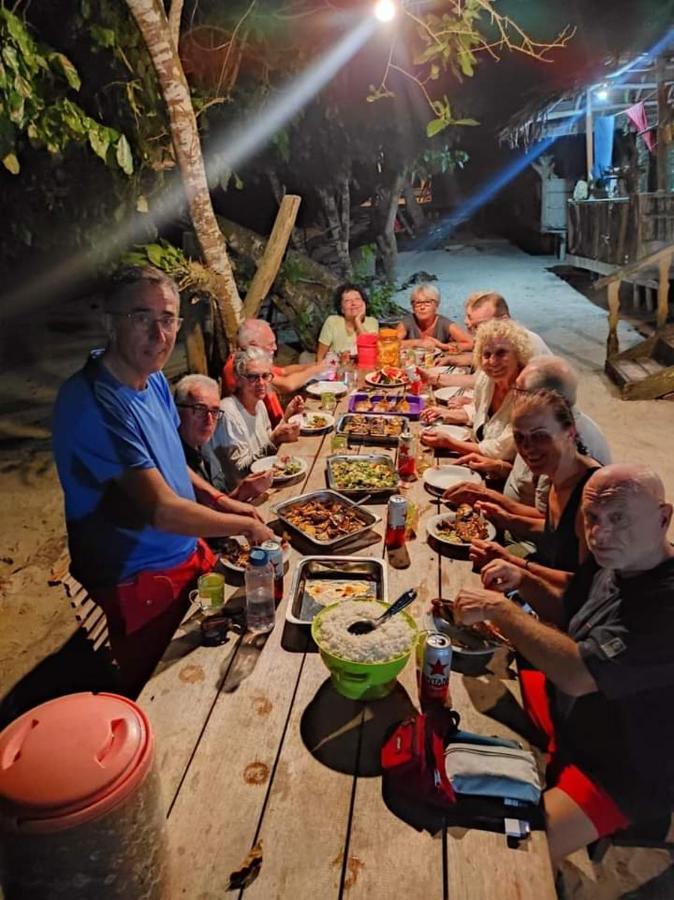 Mambetron Homestay Raja Ampat Pulau Mansuar Luaran gambar