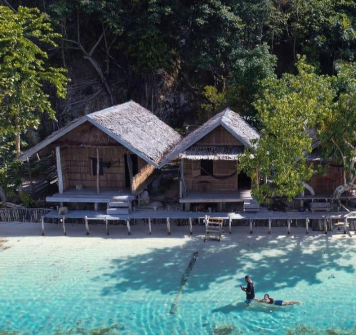 Mambetron Homestay Raja Ampat Pulau Mansuar Luaran gambar