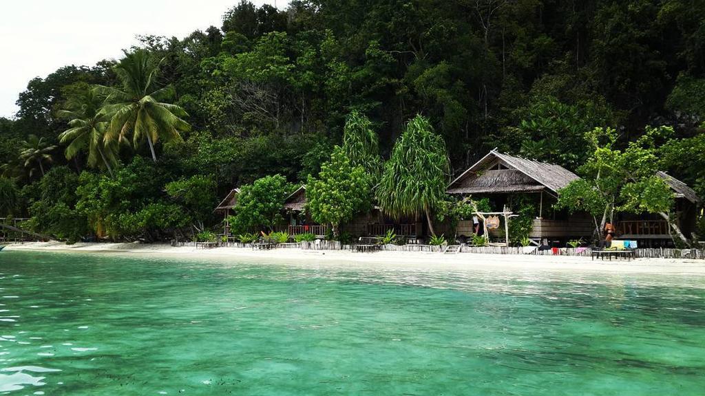 Mambetron Homestay Raja Ampat Pulau Mansuar Luaran gambar