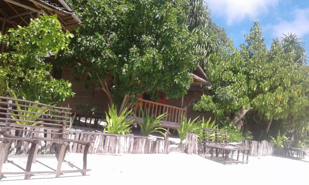 Mambetron Homestay Raja Ampat Pulau Mansuar Luaran gambar