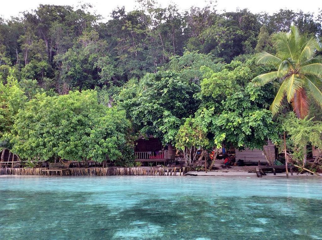 Mambetron Homestay Raja Ampat Pulau Mansuar Luaran gambar